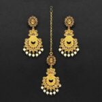 Gold Color Maang Tikka With Earrings