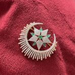 JOON-TARA - AD & Emerald Brooch (Small)