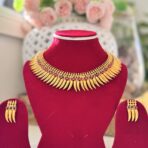 POLKI Gold- Minnie Necklace Set with Earrings